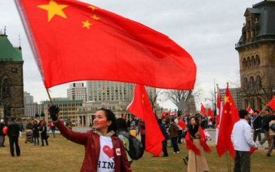 中国向外籍华人推5年多次签 延长居留期限