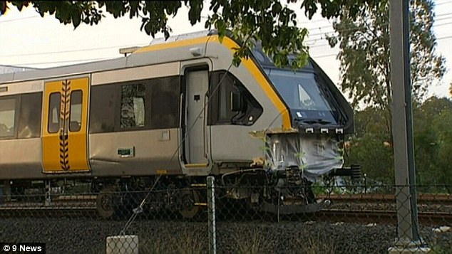 尴尬!昆州新一代通勤火车测试时脱轨_ 澳洲新