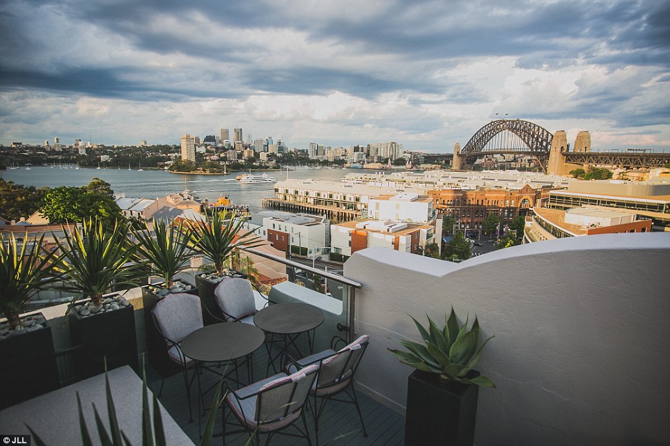 悉尼岩石区百年酒店出售 拥有最佳景观